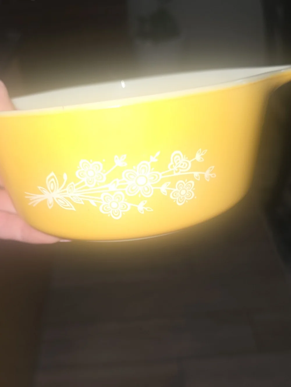 Pyrex Yellow 💛 🦋 Butterfly Pattern Casserole with Clear Lid